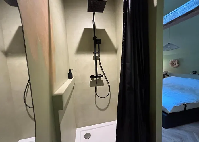 Le Vigne Wifi Centre * Mety